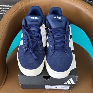 adidas Men’s Navy Daily 4 sneaker